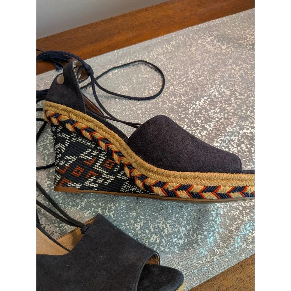 CAbi Isla Espadrille Women 9 Wedge Heel Aztec Blue Suede Beaded Lace Up Sandals